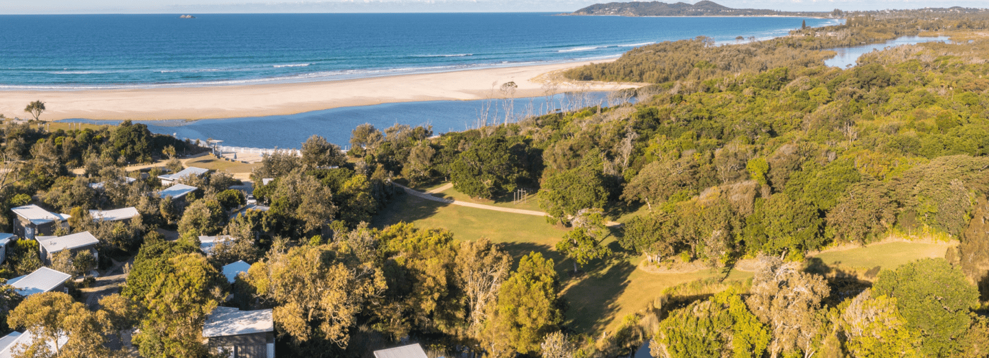 Elements of Byron toward Byron Bay lighthouse