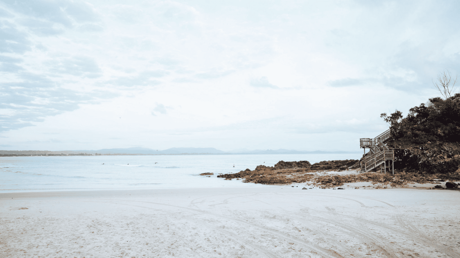 what to do wet weather byron bay couples