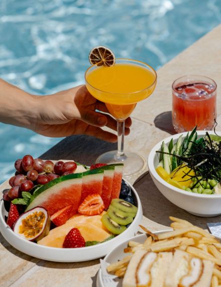 Breeze Poolside Bar & Eats