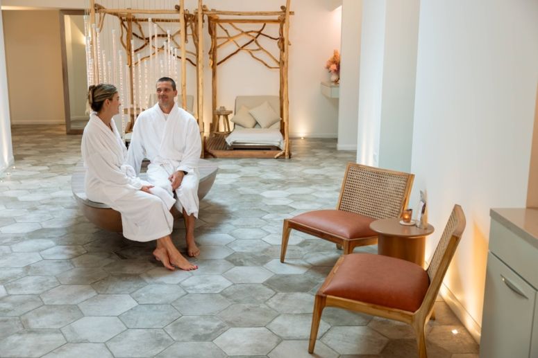 Couple getting a treatment at Osprey Spa at Elements of Byron